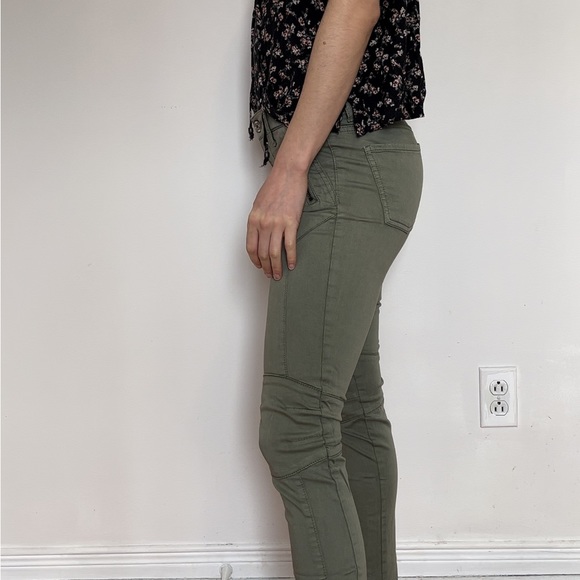 Low rise olive pants - Picture 6 of 16